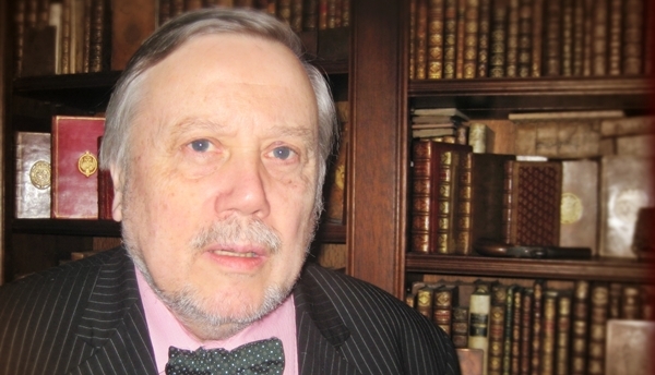 Interview de Monsieur le Professeur François Moureau Interview de Monsieur le Professeur François Moureau