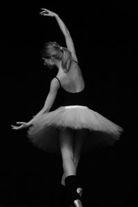 Atelier des doctorants en danse « Danse et divertissement ». Atelier des doctorants en danse « Danse et divertissement ».