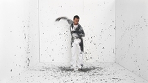 Nicolas Floc’h Performance painting #2, 2005 Vidéo HDV, 16/9e, couleur, sonore, 9’ Interprète Rachid Ouramdane Édition 1/3 Reims, Frac Champagne-Ardennes © Adagp, Paris 2011 Nicolas Floc’h Performance painting #2, 2005 Vidéo HDV, 16/9e, couleur, sonore, 9’ Interprète Rachid Ouramdane Édition 1/3 Reims, Frac Champagne-Ardennes © Adagp, Paris 2011