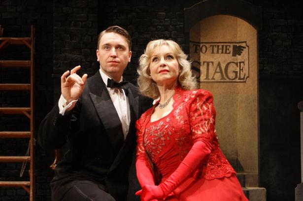 (c) Oxford Playhouse - Daniel Casey et Liza Goddard dans "Star Quality"