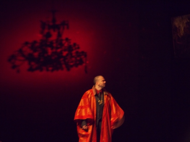 Rédal Brissel interprétant Syroes, "Cosroès", 2012 (c) Le Studiolo