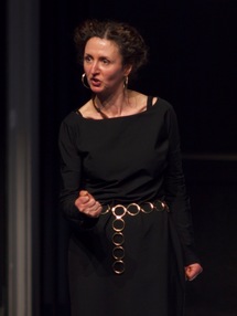 Muriel Arnould dans le rôle de Syra, Cosroès, 2012 (c) Le Studiolo