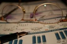 APPEL A COMMUNICATIONS COLLOQUE INTERNATIONAL « REPRESENTATIONS LITTERAIRES ET THEORIES ECONOMIQUES : ETUDES COMPAREES » APPEL A COMMUNICATIONS COLLOQUE INTERNATIONAL « REPRESENTATIONS LITTERAIRES ET THEORIES ECONOMIQUES : ETUDES COMPAREES »