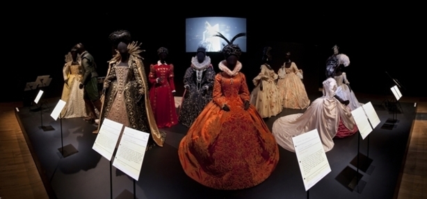 (c) V&A images. Hollywood Costume sponsored by Harry Winston (c) V&A images. Hollywood Costume sponsored by Harry Winston