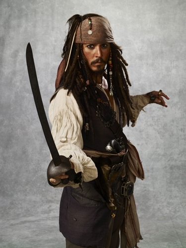 Pirates of the Caribbean: At World's End, Walt Disney Pictures/The Kobal Collection, 2007. (c) Walt Disney Pictures/The Kobal Collection . Hollywood Costume sponsored by Harry Winston. Pirates of the Caribbean: At World's End, Walt Disney Pictures/The Kobal Collection, 2007. (c) Walt Disney Pictures/The Kobal Collection . Hollywood Costume sponsored by Harry Winston.