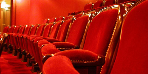 Appel à communication : « La théâtralité comme (contre)-modèle esthétique. Perspectives artistiques croisées » Appel à communication : « La théâtralité comme (contre)-modèle esthétique. Perspectives artistiques croisées »