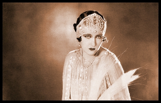 Gloria Swanson (wikicommons) Gloria Swanson (wikicommons)